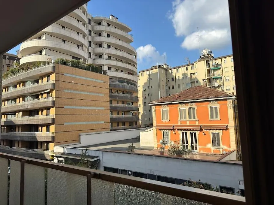 Appartamento Dolce Repubblica Milano 0*,  Italia